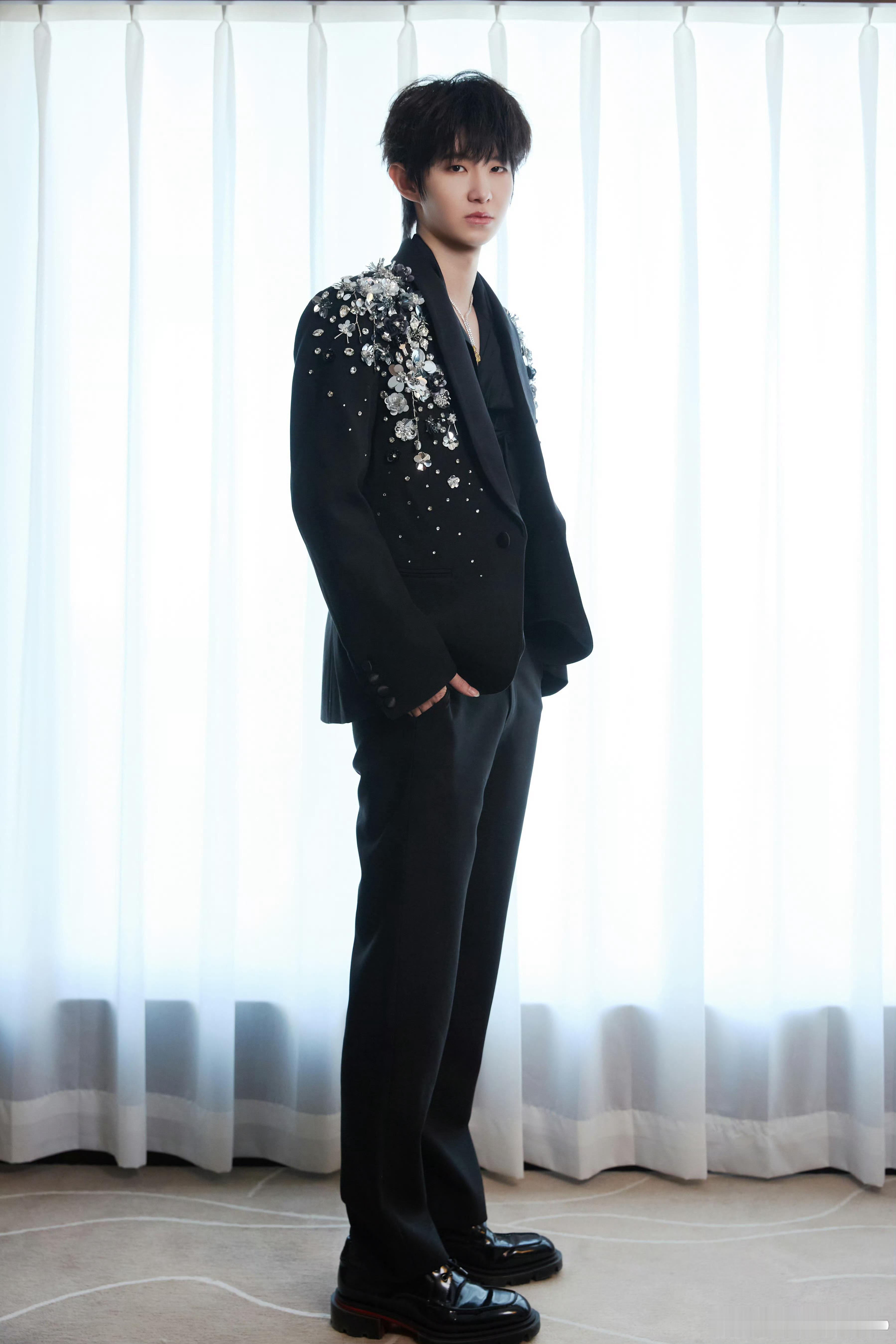 优越的身段 身材比例 宝宝真的好帅🥺 