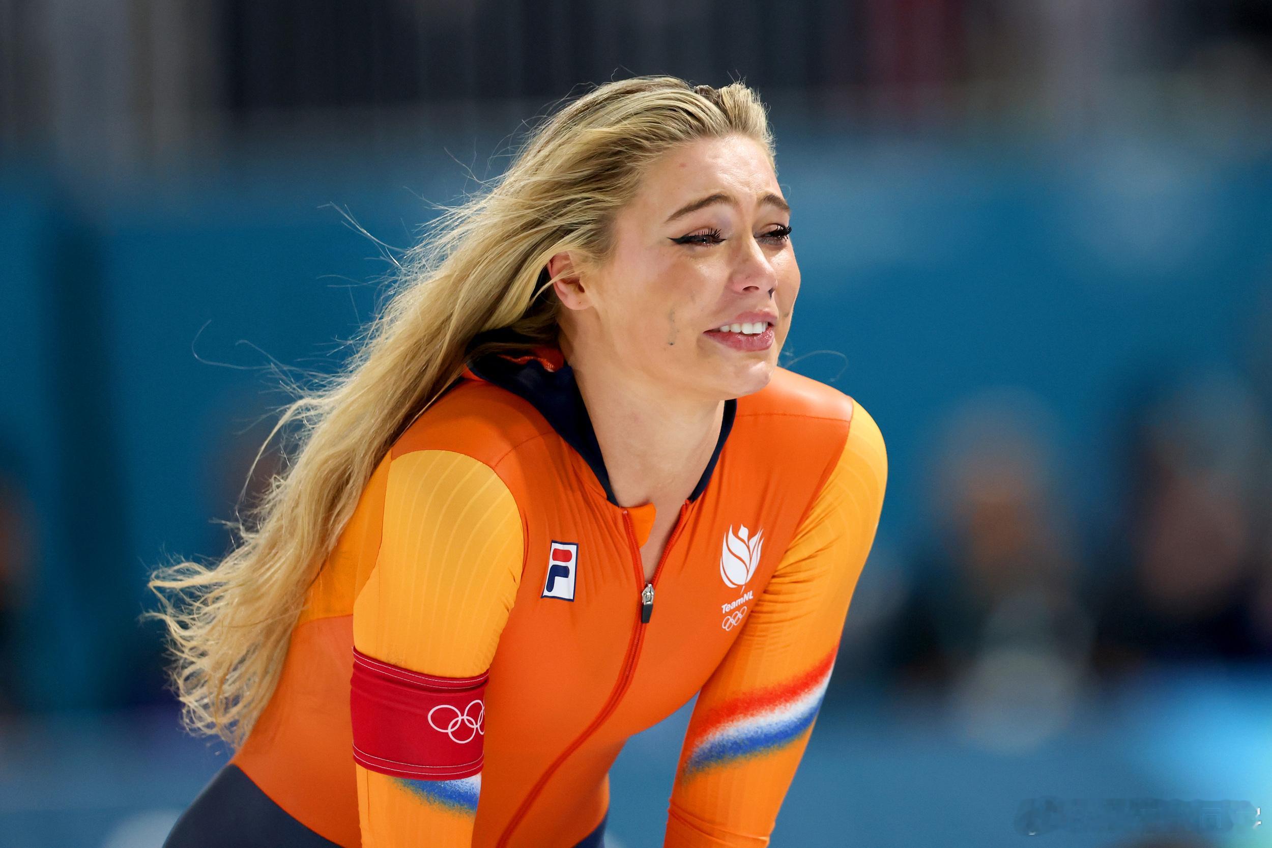 此刻皆不凡 速度滑冰女子1000米比赛中，荷兰选手莱尔丹在一场“破纪录大战”中力