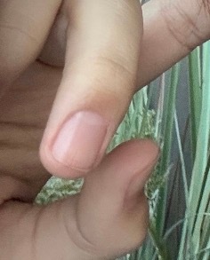 爱干净的女孩没心机笑嘻嘻 