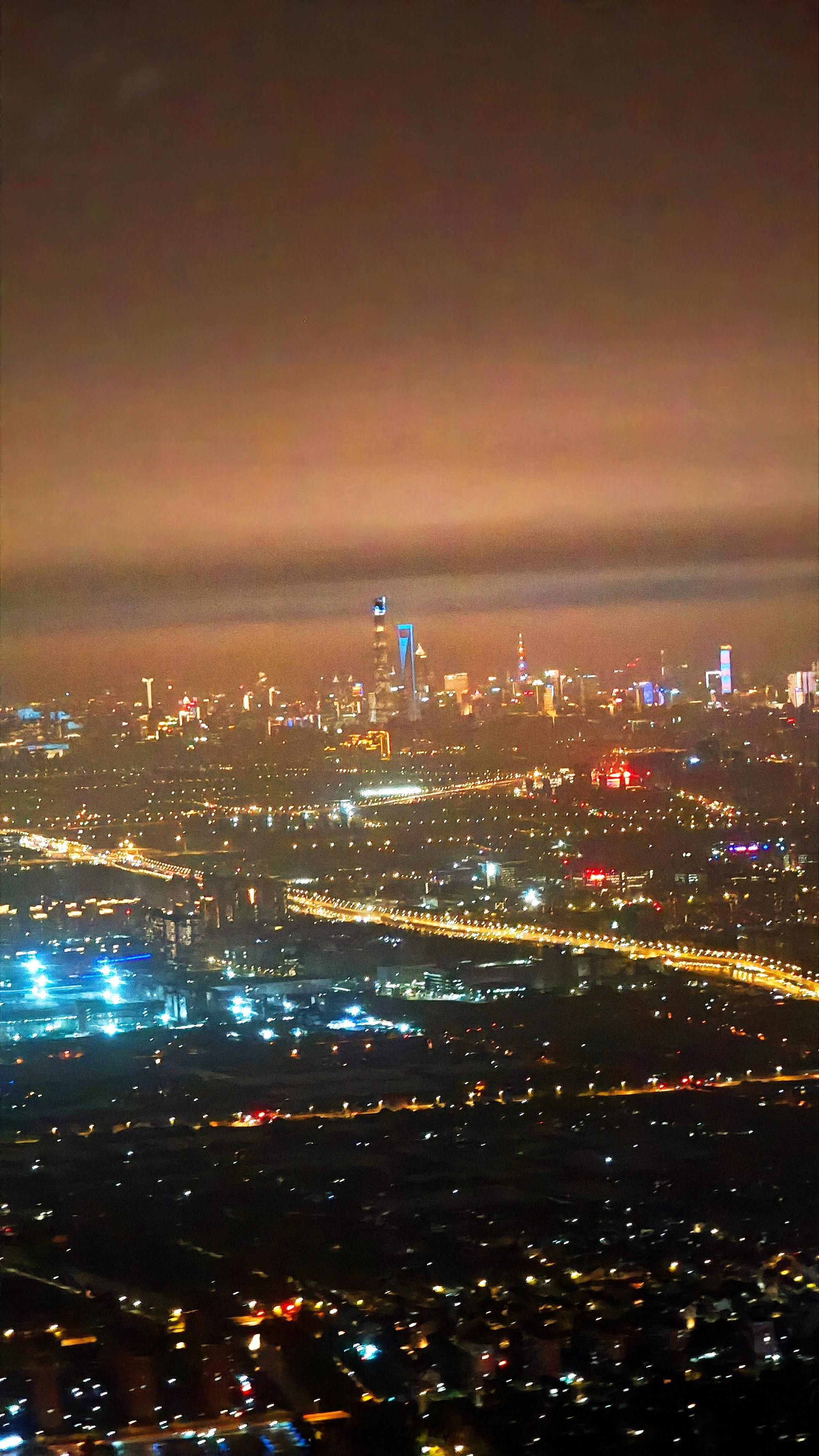 你在上海的任务是什么？ 上海·上海浦东国际机场