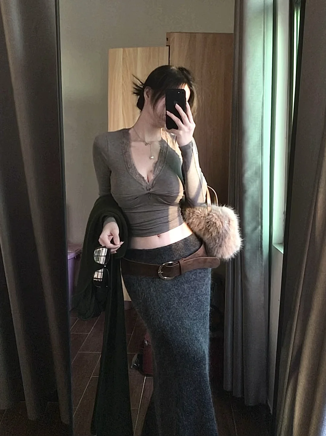 灰色系穿搭这么气质美女感的嘛！