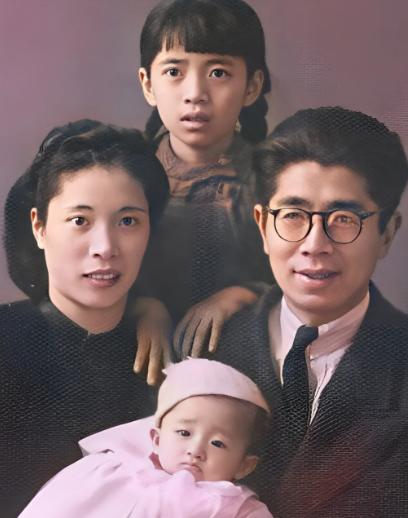 1945年，陈秀芝抛下年幼子女和丈夫常书鸿，跟下属私奔，多年后与女儿在杭州相遇，