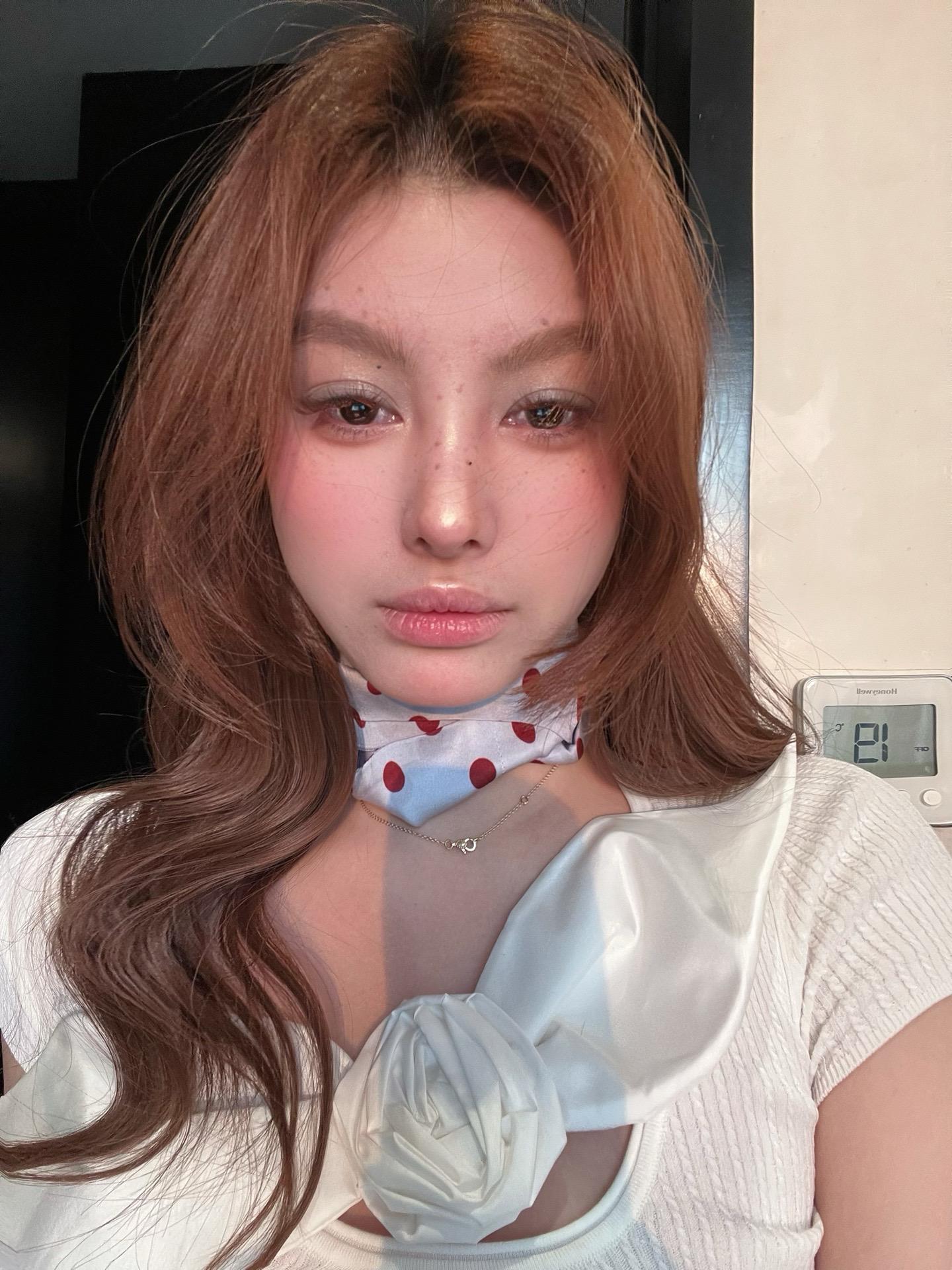 🤍卷发👩🏼‍🦱