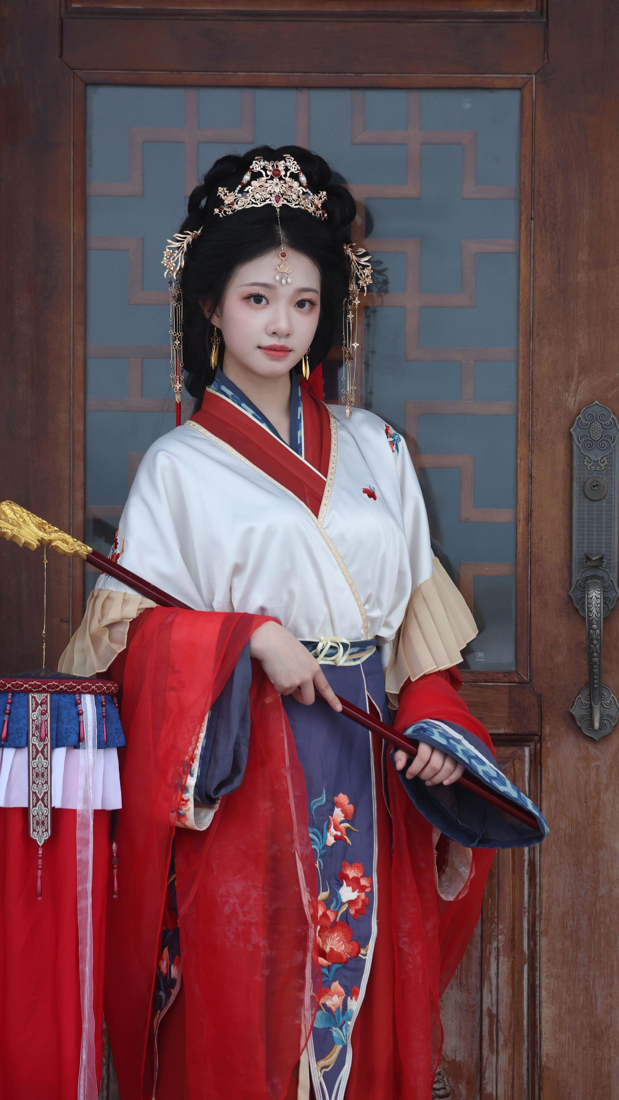 重回汉唐 穿上古装梦回千年 跨越千年的中国服饰之美 古风摄影