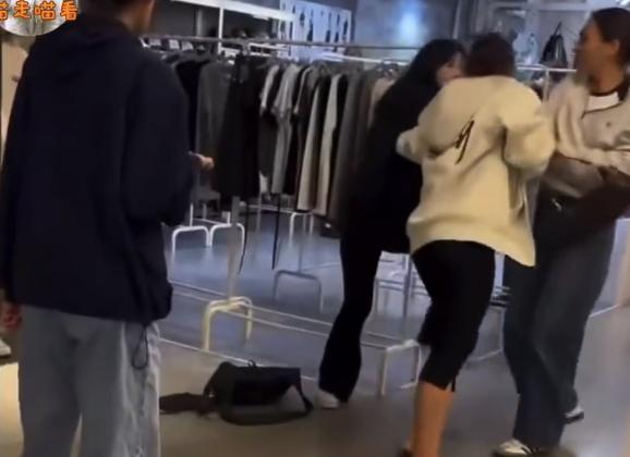 韩国街头爆发冲突！一名法国籍女子当众声称"韩国人讨厌中国人，全世界都讨厌中国人"