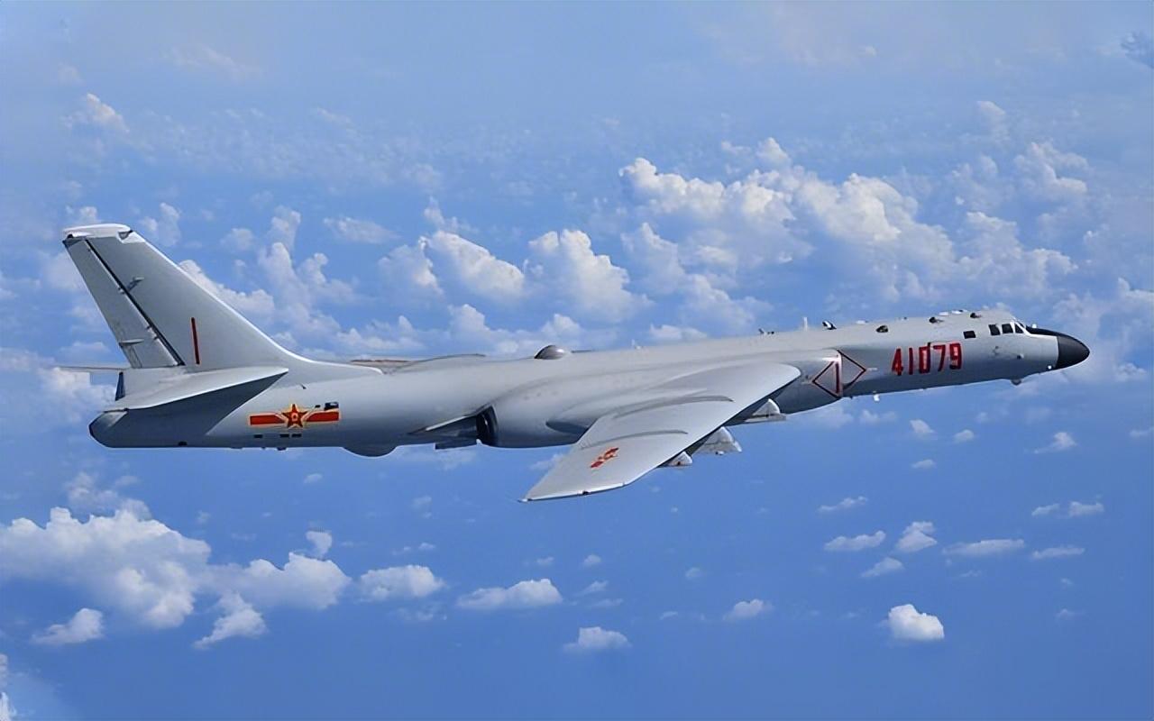 咱们的轰-6，也就是大伙常说的“六爷”，最近能让俄罗斯《顶级战争》网站反过来羡慕
