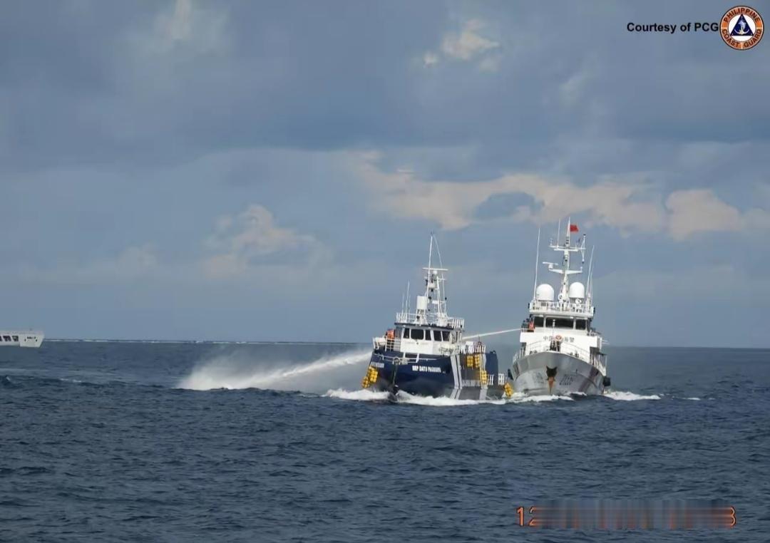 菲律宾海警发言人塔里拉今天称，中国海警舰艇和中国海军舰艇昨天全都进入中业岛“领海