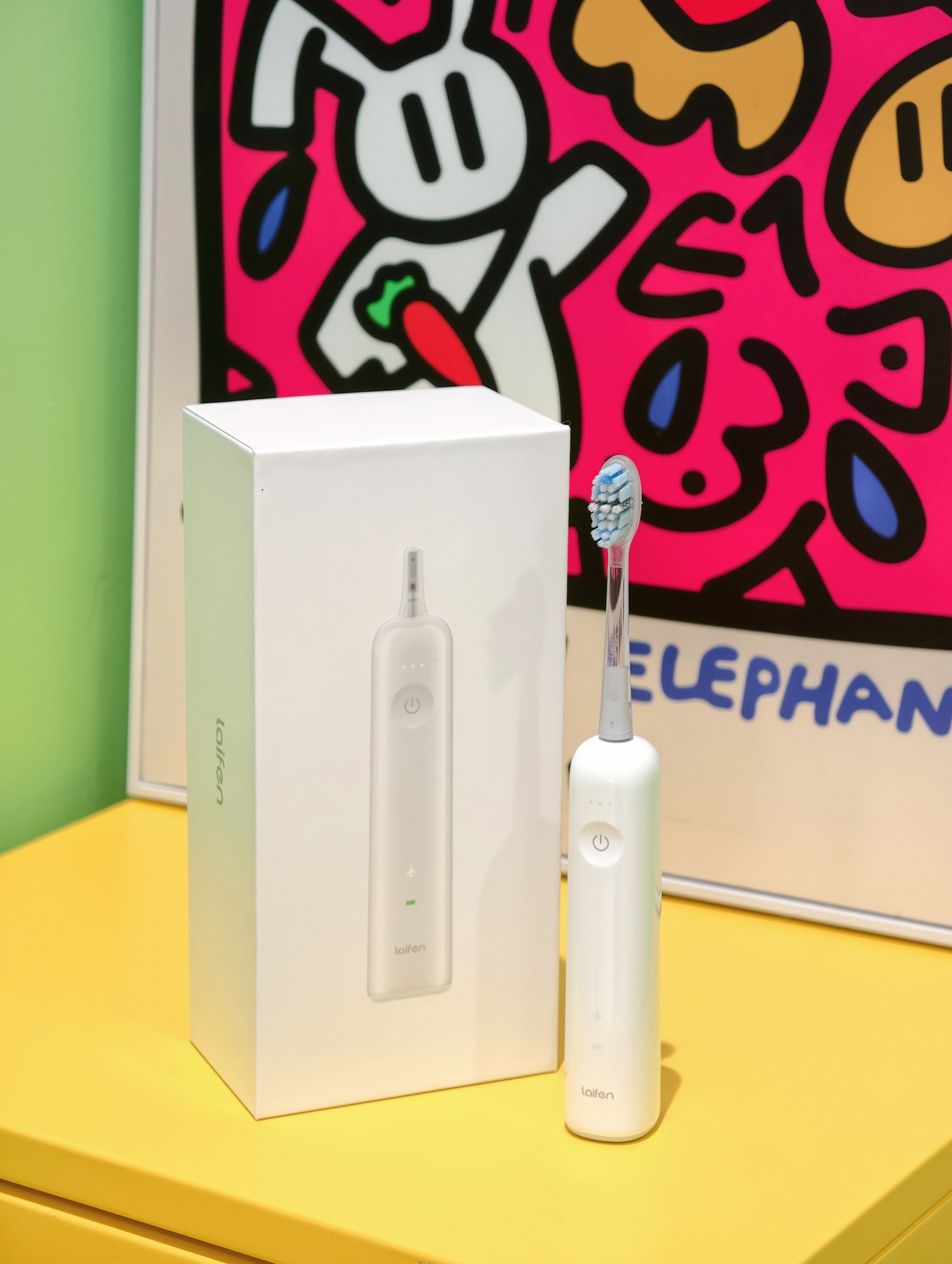 用了徕芬扫振电动牙刷i2几天，有几点我觉得相较于1代特别明显的升级首先是支持过压