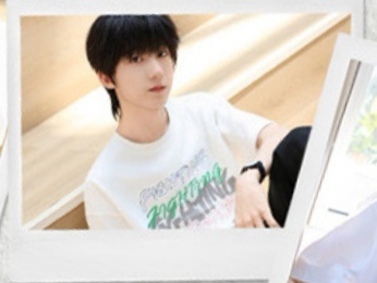 给师兄应援服做模特 这也太帅了哥哥 