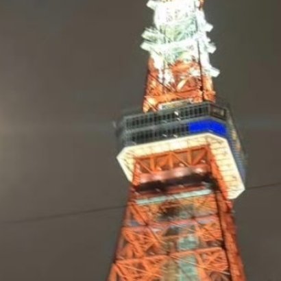 以善良为师，得到的是正义和正直的教诲，即使步履平凡，也不失不俗的境界。善良使人的