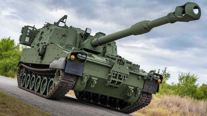 M109A7自行榴弹炮
M109A7“帕拉丁”是美国BAE系统公司研制的最新一代