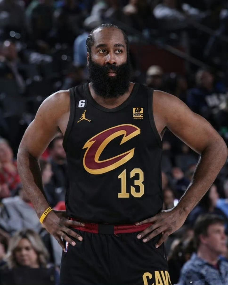 NBA交易哈登换加兰，去克利夫兰骑士。明年迎来另一个詹姆斯？看上去还行。 