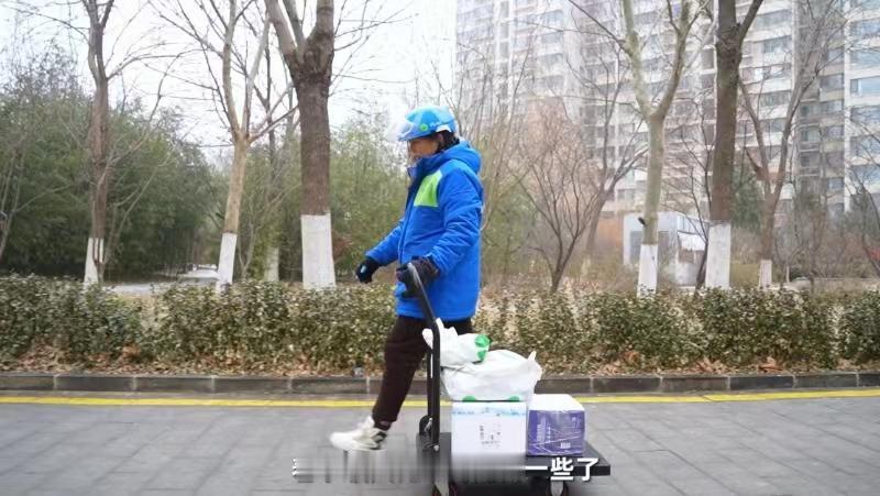 春节被催回家相亲，这帮单身快递员们不但没有反感，还感动地称：老大姐太懂他们了！
