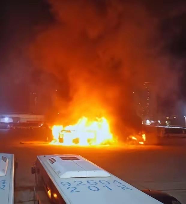 今晨出大事了！“轰隆”一声巨响！印军遭到重大损失

根据央视新闻综合新华社、印度