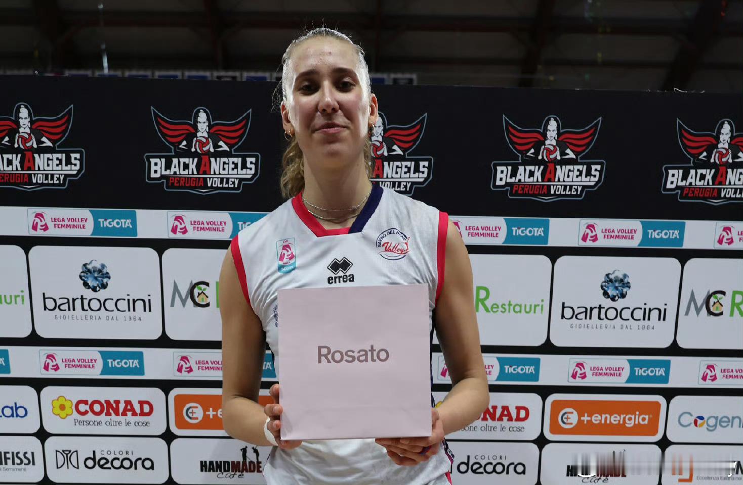 【意甲女排】常规赛第16轮，斯坎迪奇3-0横扫库内奥（25-15 , 27-25