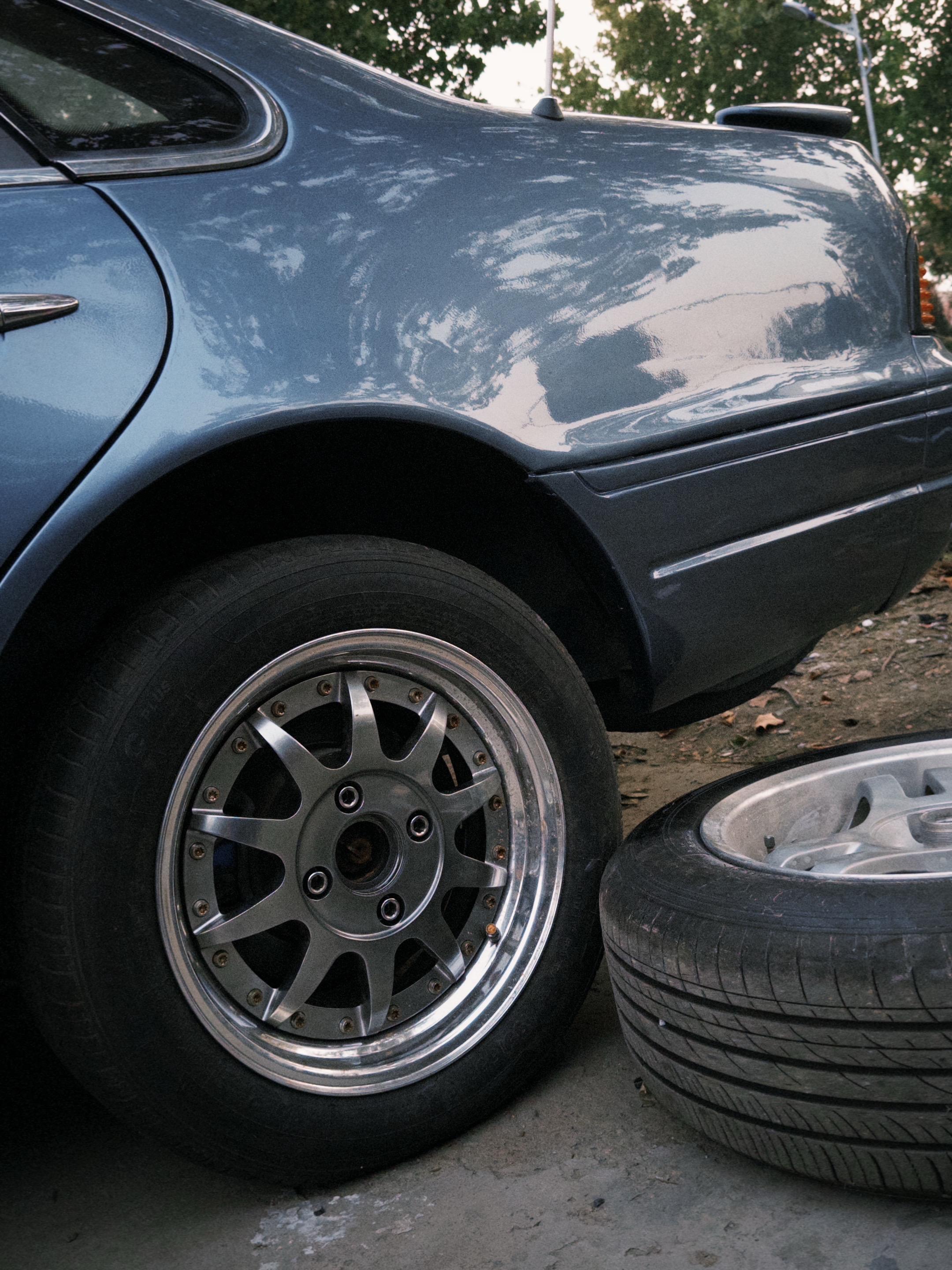 以前就喜欢小扁平比配大圈。现在越来越觉得小圈格外顺眼