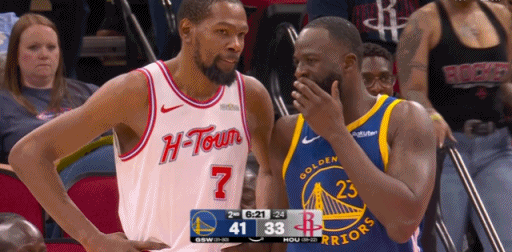 你俩唠啥呢？猜一下吧
追梦：凯文，从勇士离开后得了几个总冠军啊？
杜兰特：我挣了