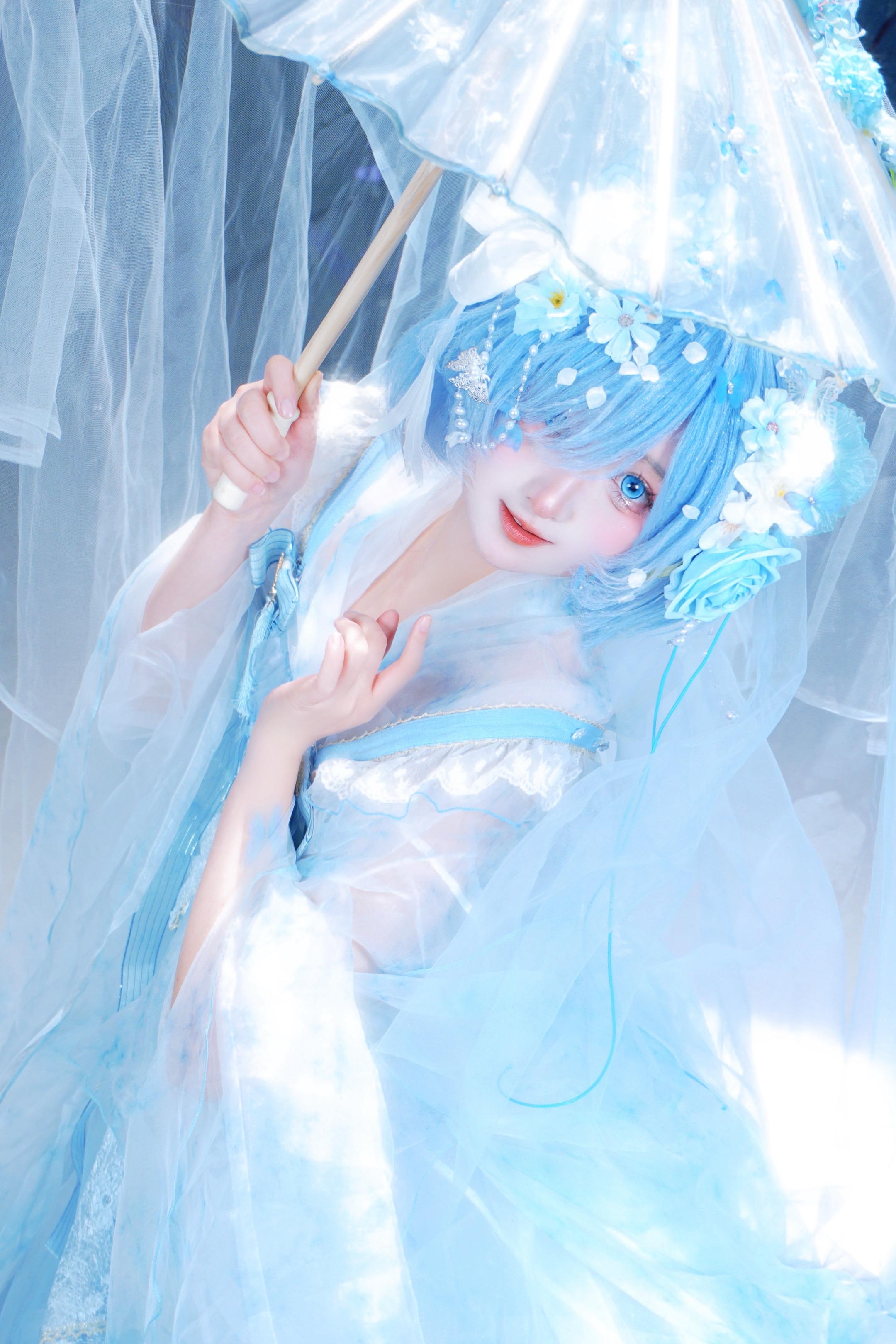 “蕾姆一生挚爱的，唯一的英雄”💙。📷