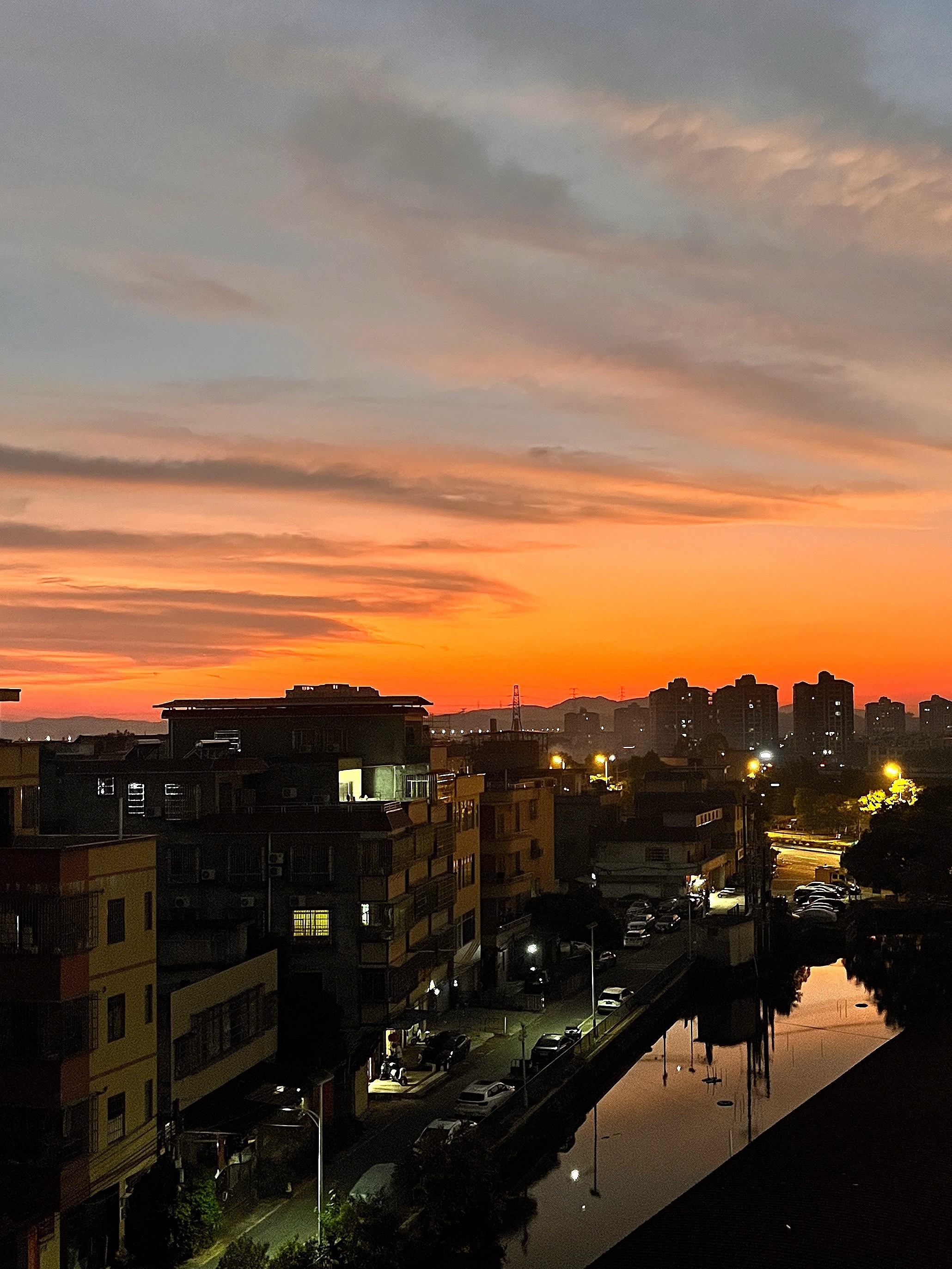 如果你也刚好抬头看🌄 ​​​
