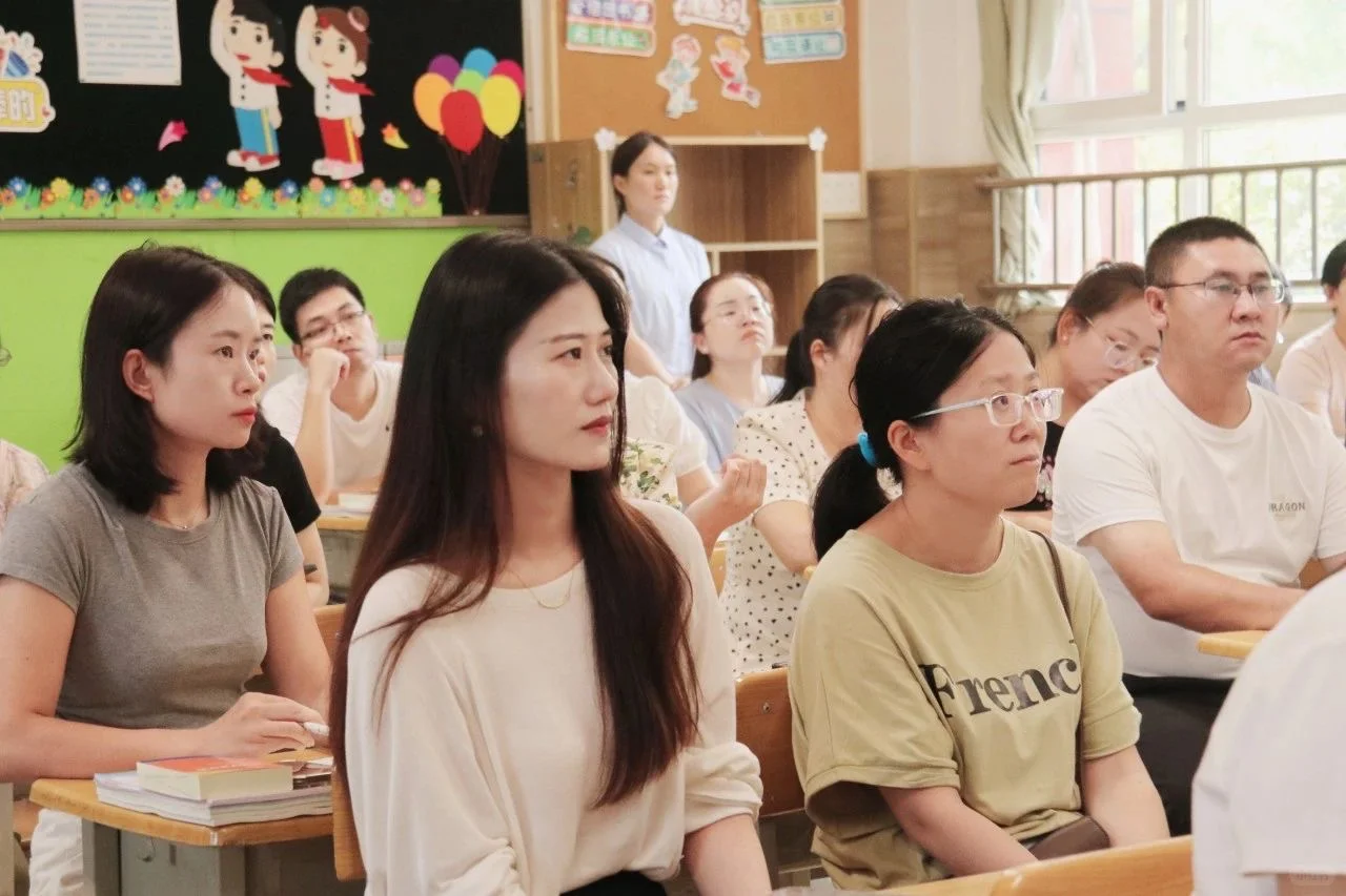 正式开学了