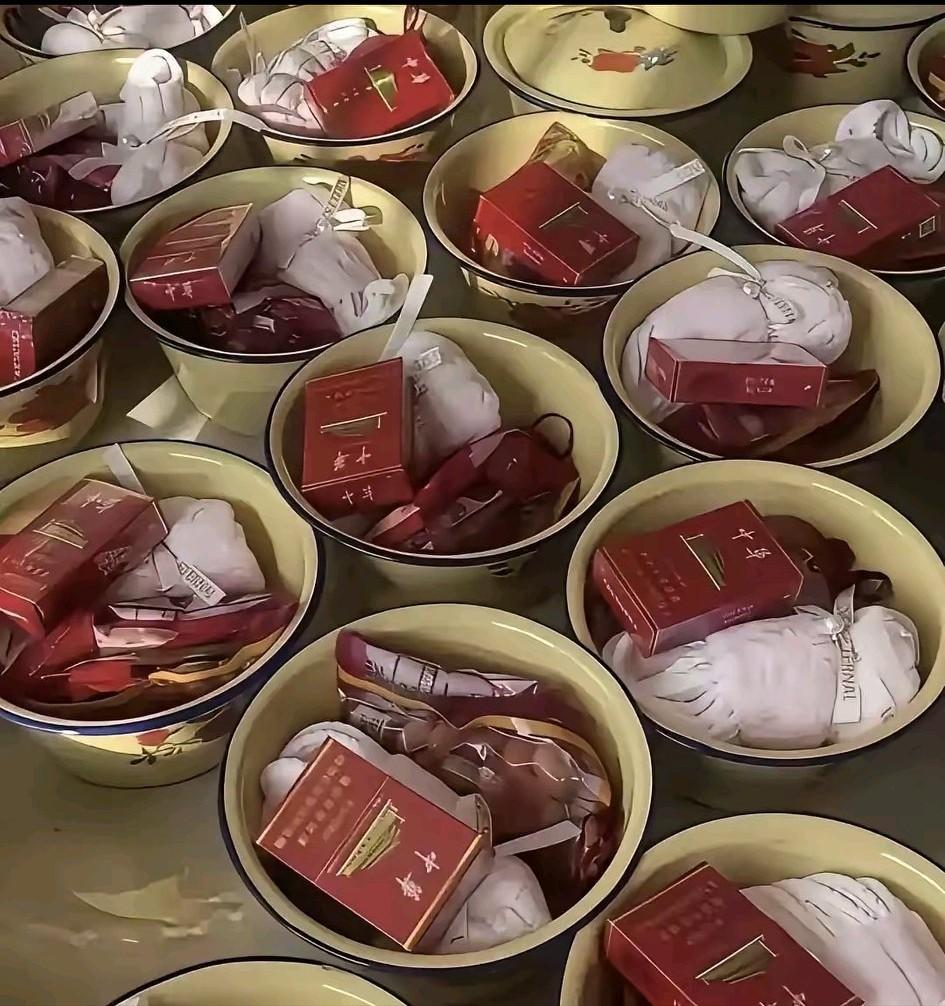 您碰到过这种酒席吗？按照这种席面标准您打算随多少礼呢？