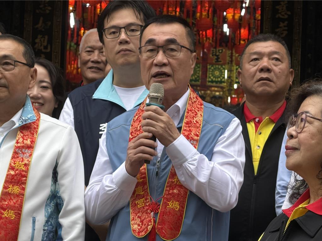 挺三班护病比 李四川：这是所有护理师期望好多年
台立法机构三读通过《医疗法》修正