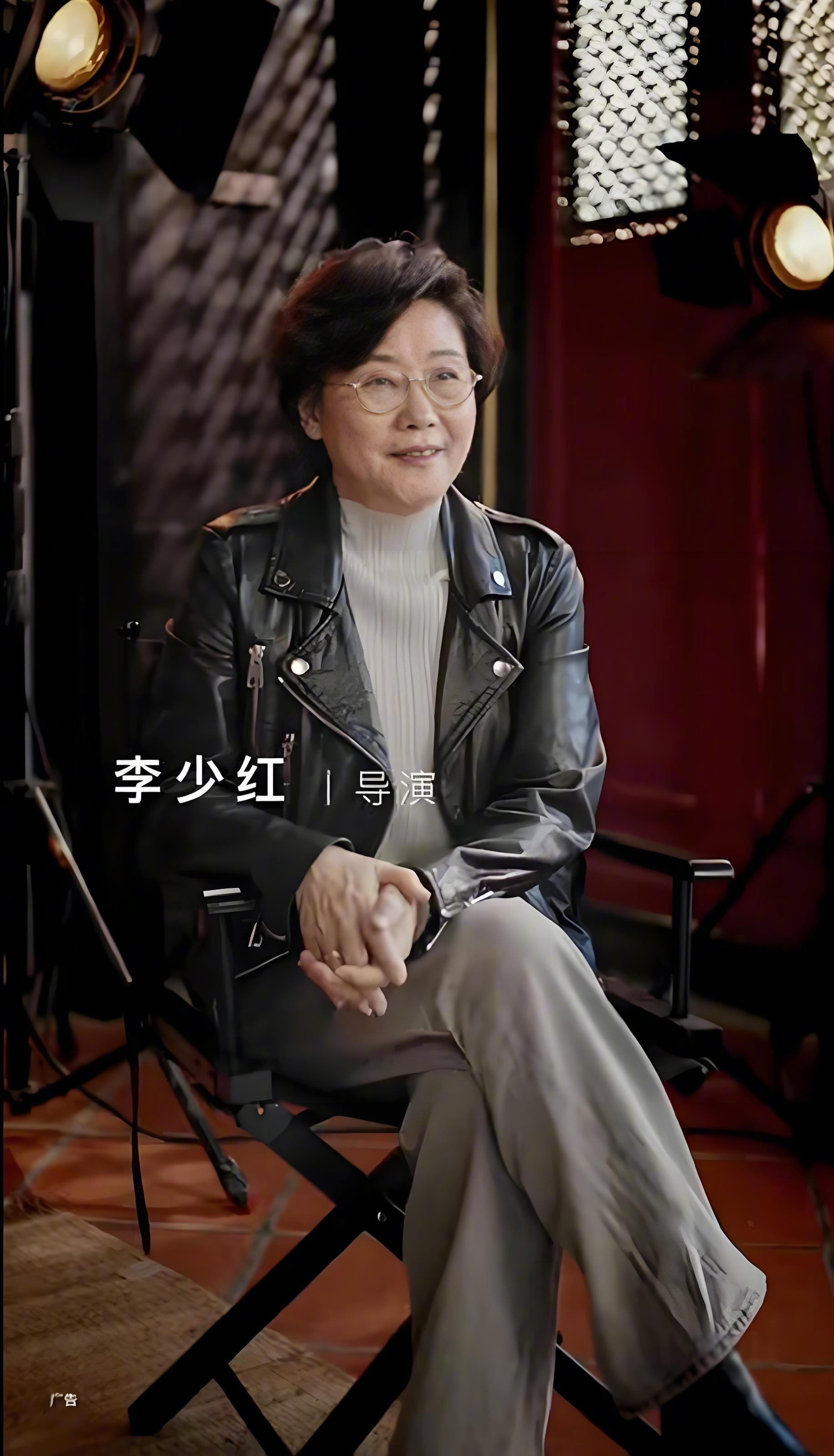 对人像模式的开发还是太少了 看《大明宫词》时就有被李少红老师的影象美学震撼到，用