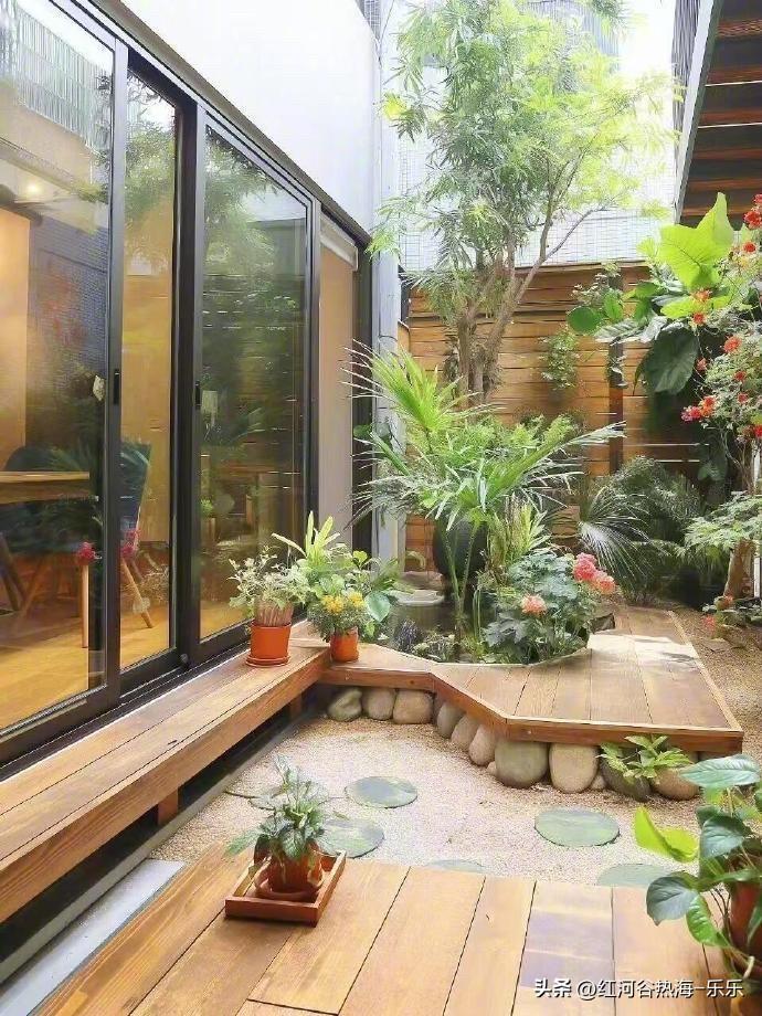 那些暴雷的房企在那各种降价卖房子，也是没办法事情。
虽然现在全国各地在保交楼的支