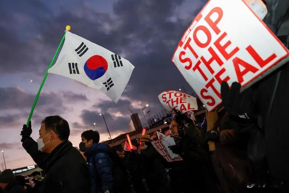 时事故事：给你新体验，助你深思考，逮捕韩国总统尹锡悦失败，民众期待特朗普介入 。