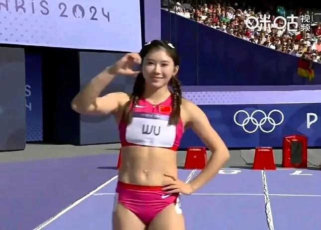 #和安踏一起为中国队加油# 吴艳妮林雨薇首秀
北京时间今天下午，巴黎奥运会田径赛