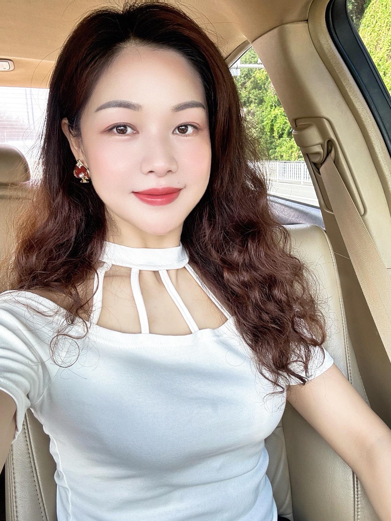 早安朋友们开心快乐每一天 自信温柔风