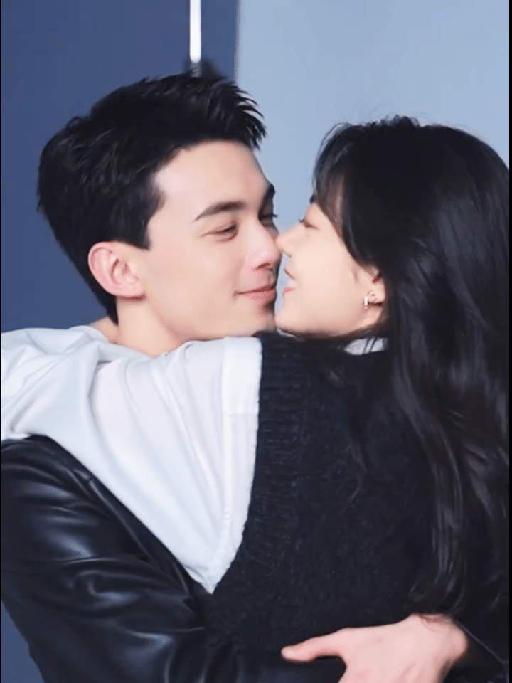 #吴磊赵今麦车窗吻#甜甜的恋爱就该你们谈啊🥣吴磊×赵今麦 少男少女的恋爱真的散