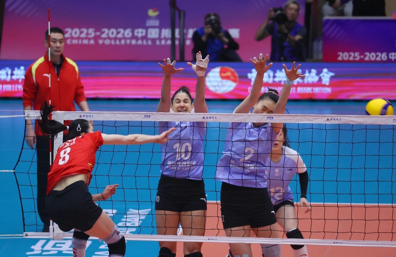 第一回合天津3:0横扫江苏。单看比分或许意外，看完全场进程与队员发挥，只能说结果