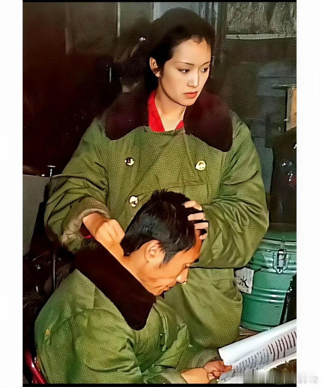 说实话，我不稀罕巩俐的这张脸。估计张艺谋也不喜欢。张艺谋曾经说，女人的美，不在于