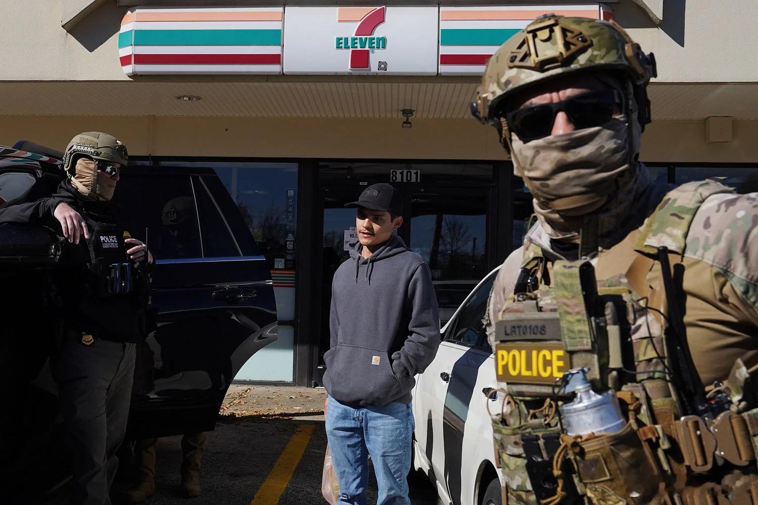 【夏洛特市的非法移民逮捕行动引发了恐慌，导致多家企业关门歇业】[“免于恐惧的自由