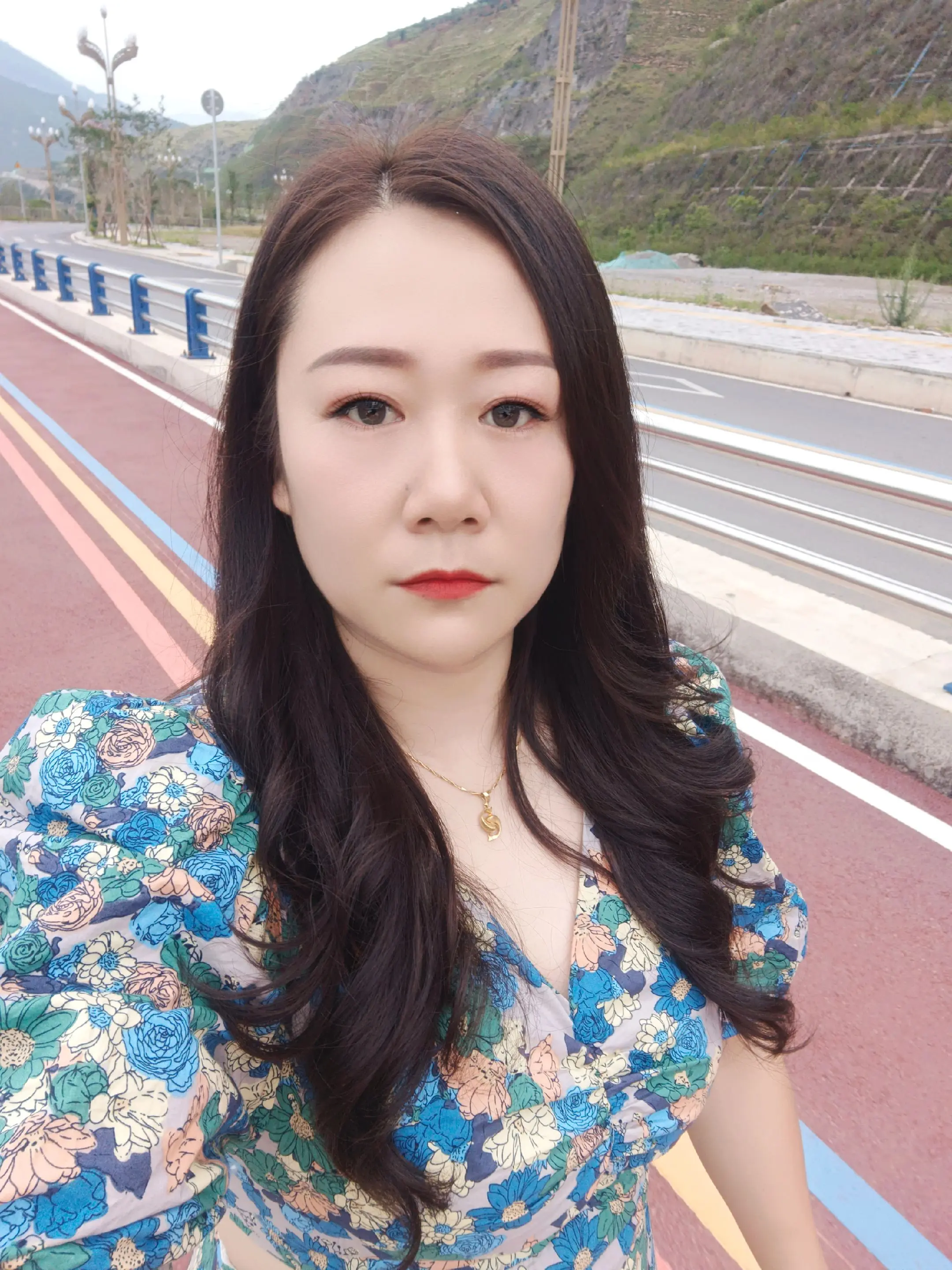 钱再多，也活不过100岁，长得再漂亮，也讨好不了阎王。人这一生就是一个...