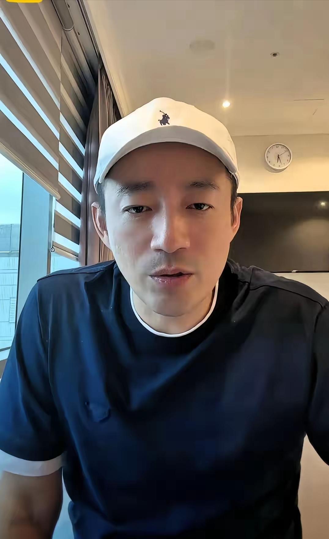 之前，汪某菲被前妻一家玩弄、欺诈时，怂得一塌糊涂，丧权辱己！
 而对真正爱他的妈