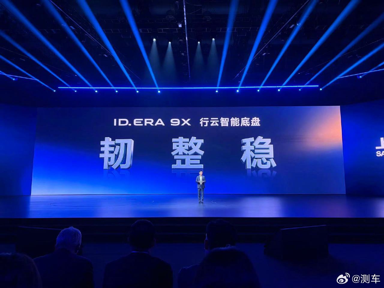 32.98万起就能入手的大众9X，真的很让人动心。它把全球智驾和黄金增程都给配齐