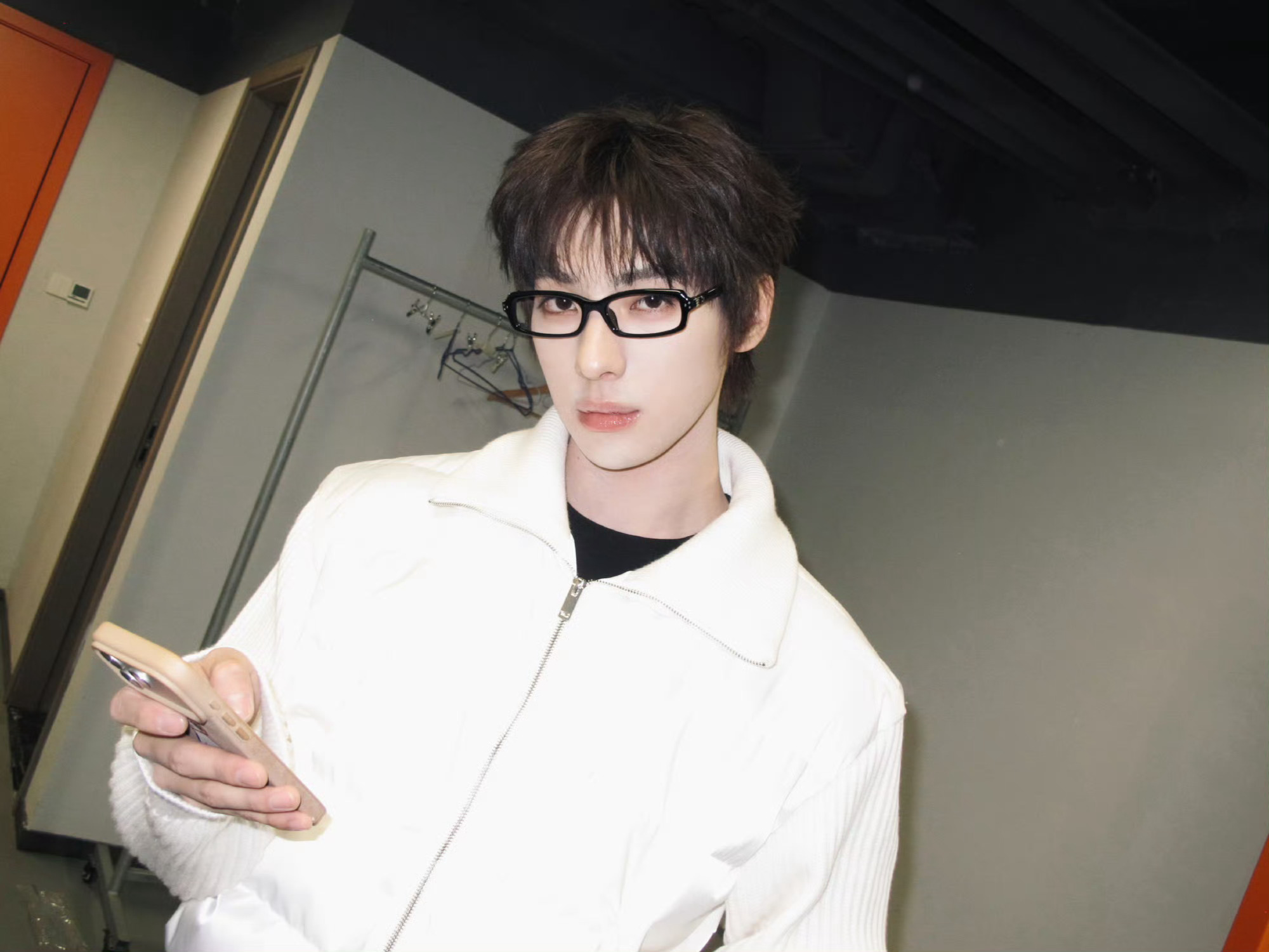 颜安所有帅点集于一身的男人，太帅了这也，颜安我真求你了！！