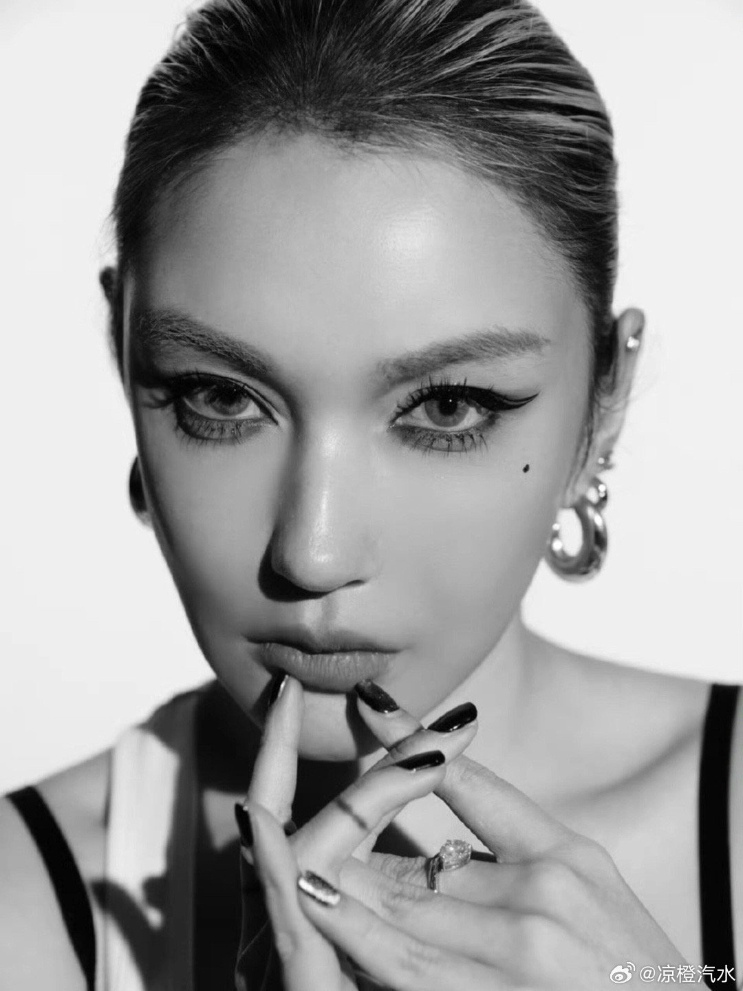 李雨桐喊话薛之谦想起当年的 雷神之锤 