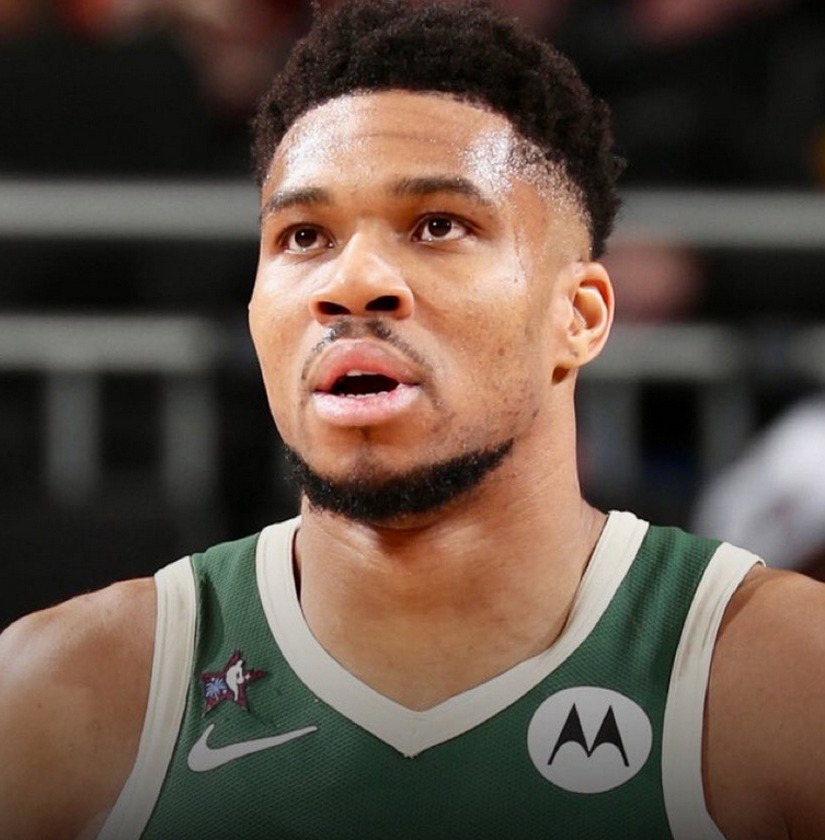 Marc Stein关于字母哥交易的最新动态：1.森林狼正 “全力推进” 交易，