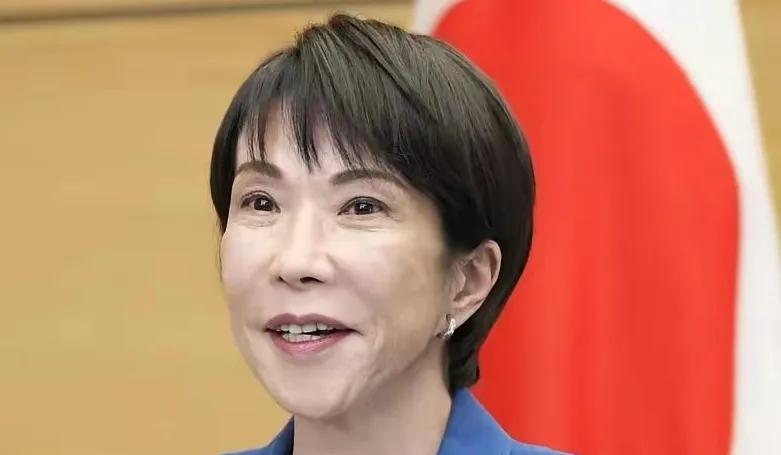 中日关系，因高市早苗的蓄意挑衅，已然降至到了冰点。
两地航班停摆，经贸暂时中断。