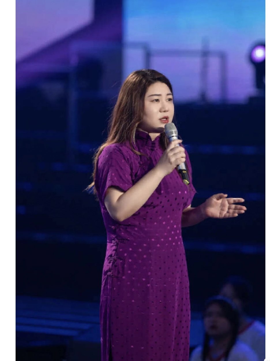 杨天真 遇事就抱怨让自己烂掉 杨天真最新一期播客中，她提到了祥林嫂式抱怨法，说到