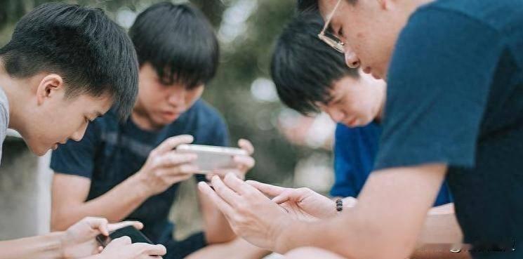 新时代“精神鸦片”正毁掉中国娃！家长呼吁：急需更多林则徐亮剑

1839年夏天，