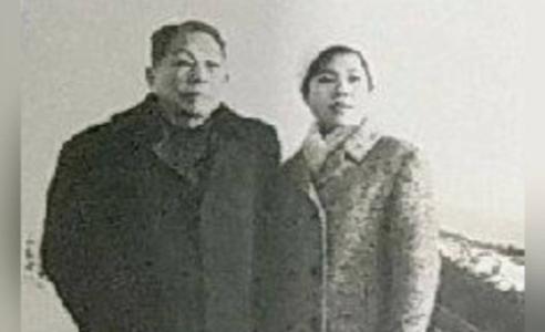 1974年，90岁的杨森迎娶了17岁的张灵凤，洞房之夜，就在杨森要行房时，张灵凤
