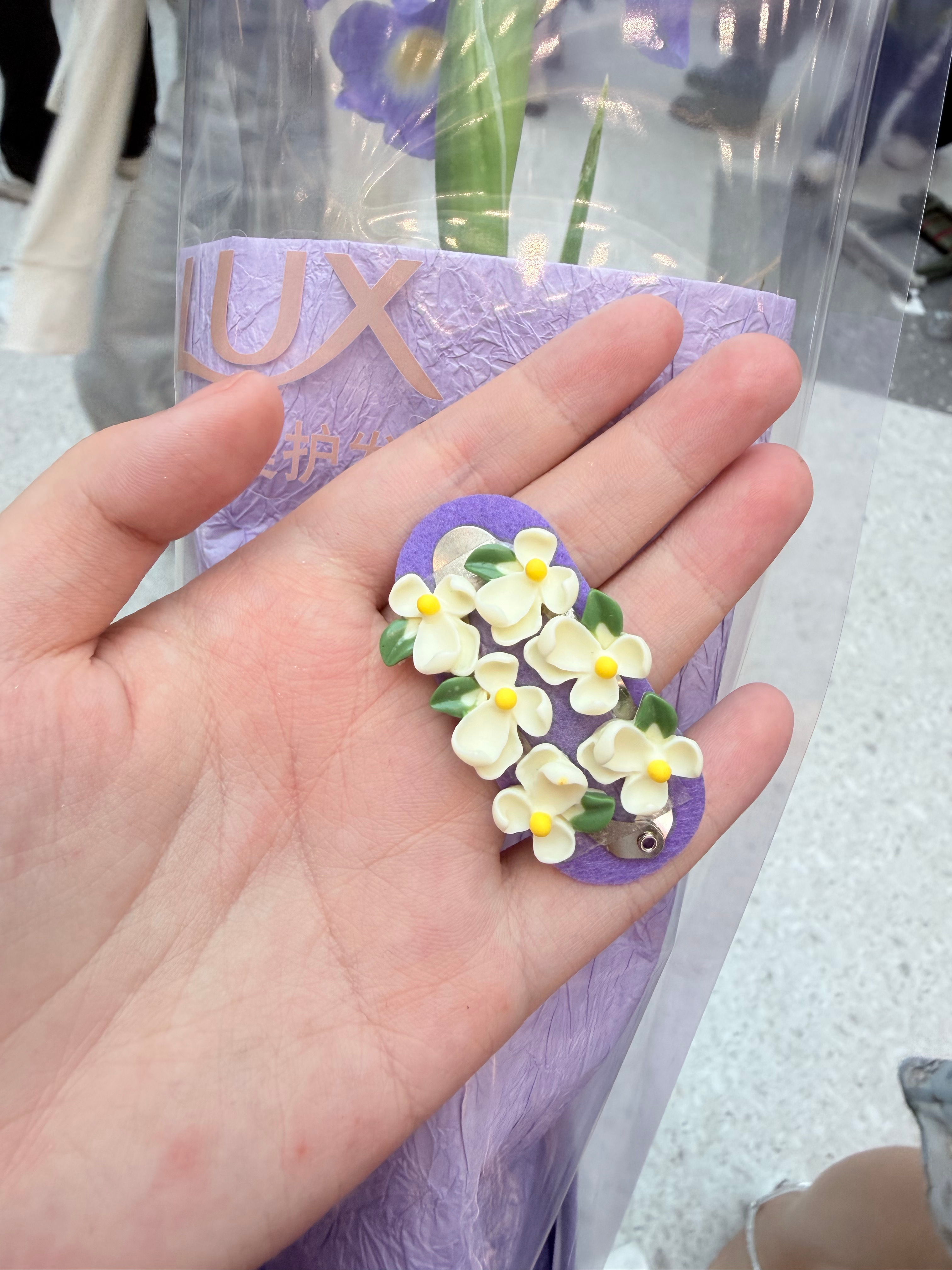 田曦薇亲手做的发夹💐 