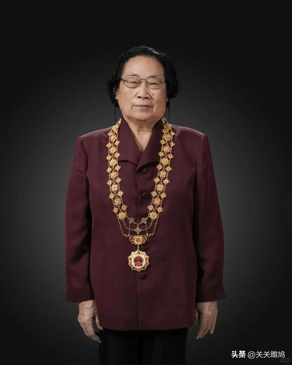 这位老奶奶有人还记得她吗？
国内本土唯一的首位获得诺贝尔奖的女大科学家！