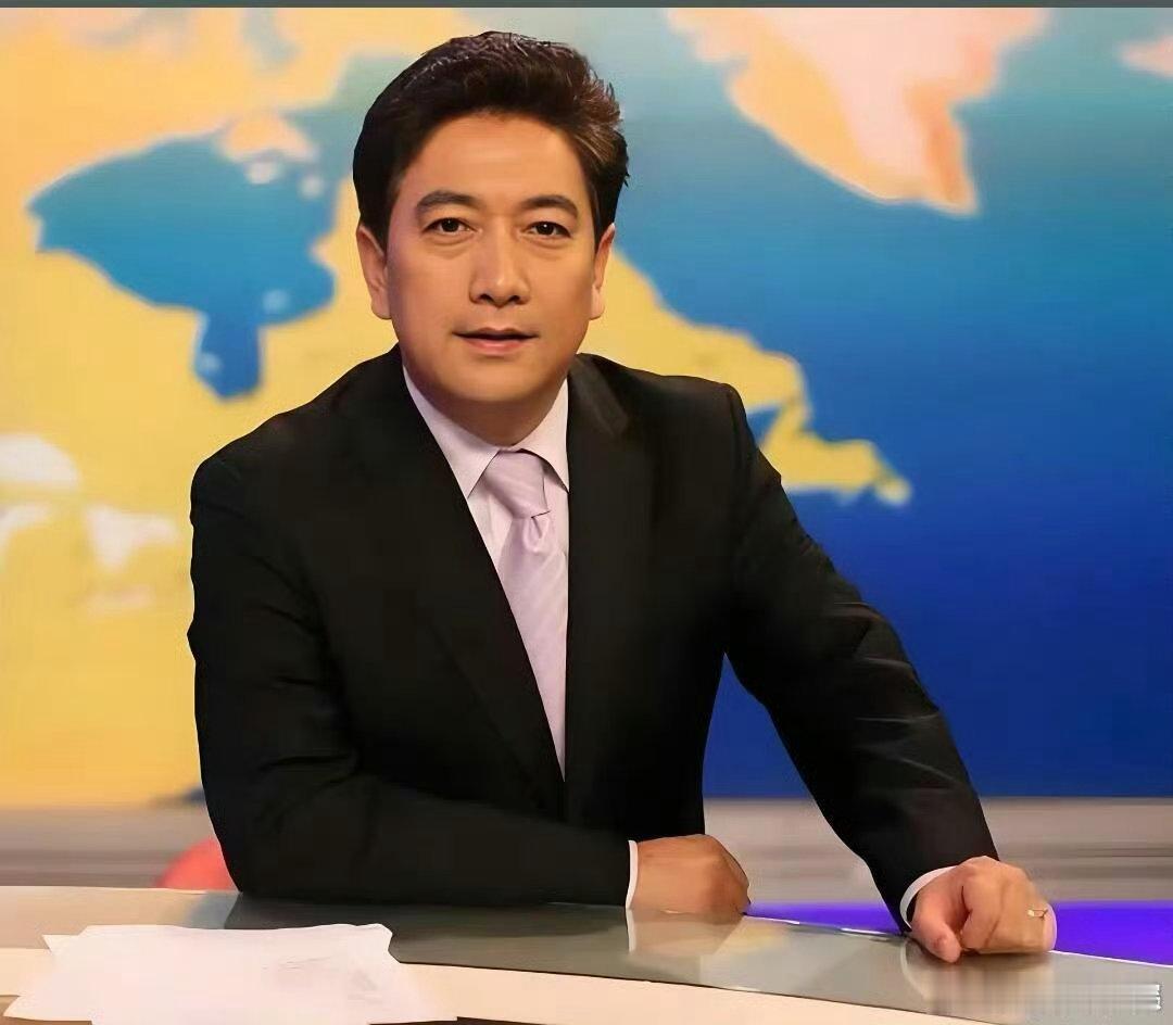 亲子关系真正的爱是常觉亏欠水均益没有执着成绩，发现女儿心理压力过大，毅然决定转学