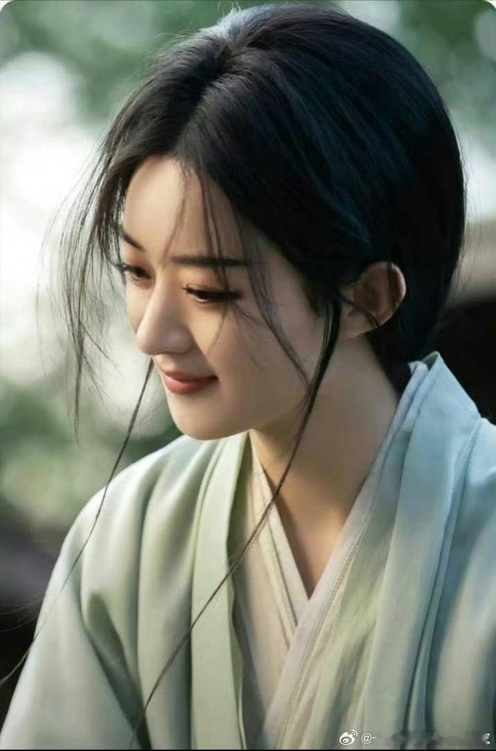 赵丽颖工作室发了沈璃，新的一周，新的开始碧苍王沈璃好喜欢 