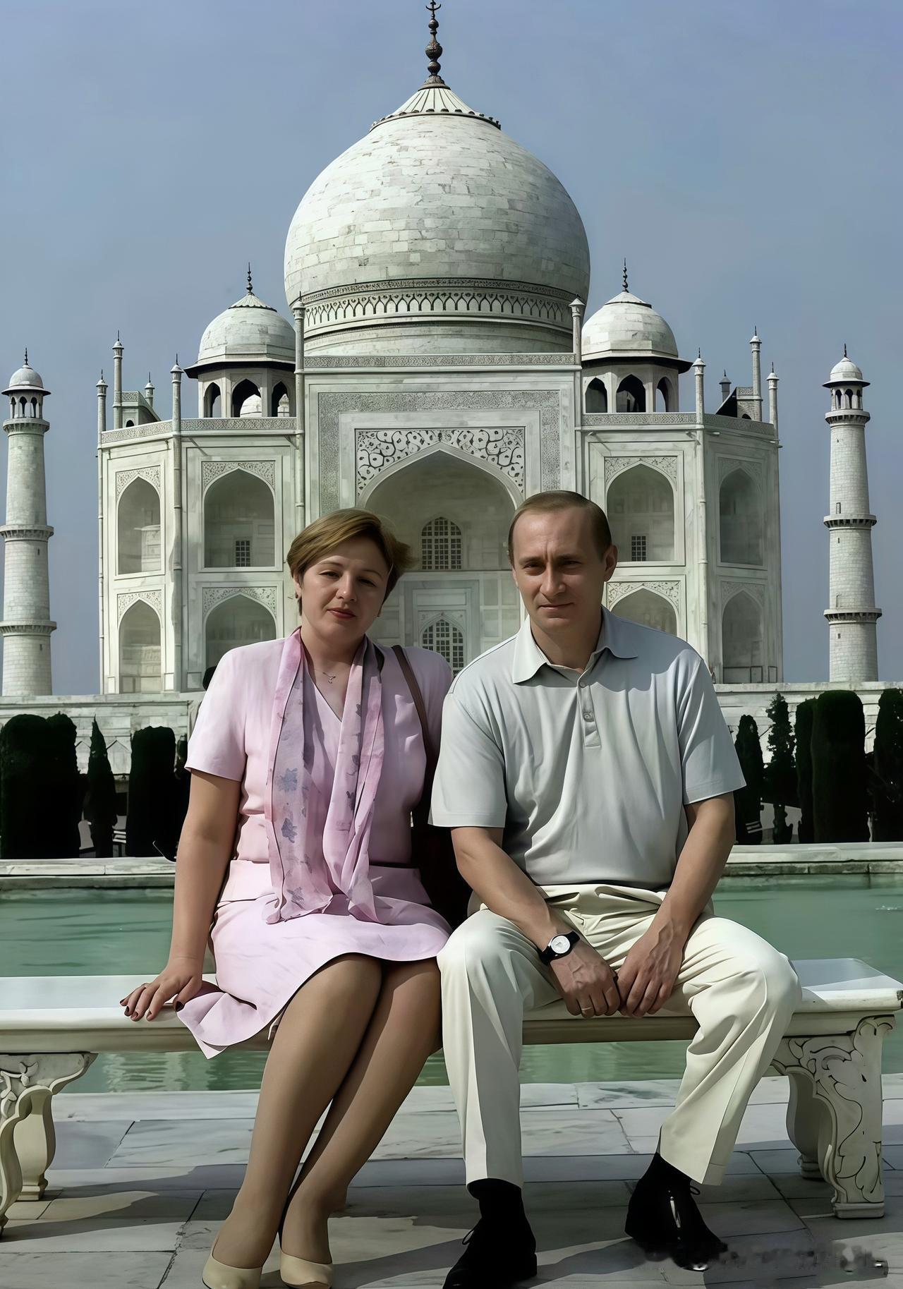 我跟你说个事儿！
70多岁的硬汉俄总统，
这次在记者会上，终于不再藏着掖着了。